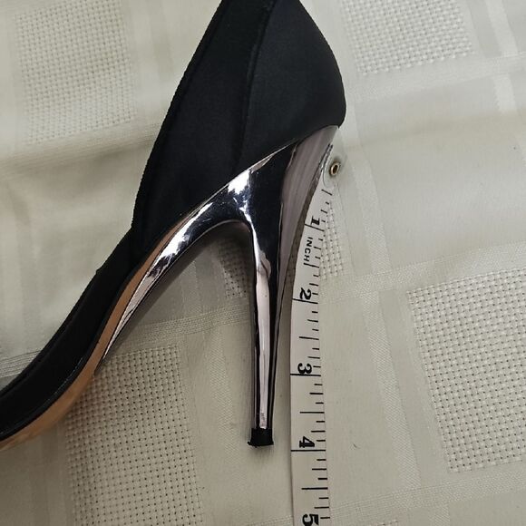 BCBGMAXAZRIA Women's Black Heels - Picture 10 of 16